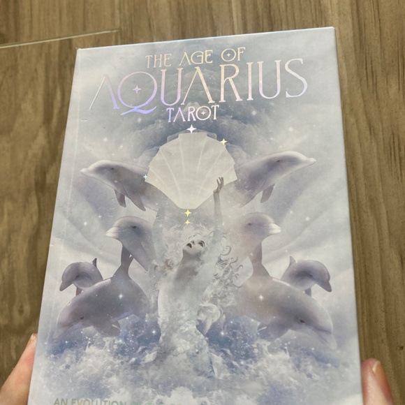 The Age of Aquarius Tarot by Yana Saint Levie - Picture 2 of 15